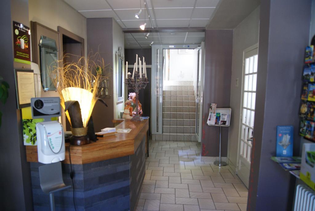Logis Hotel Restaurant Des Voyageurs Tarnac Экстерьер фото