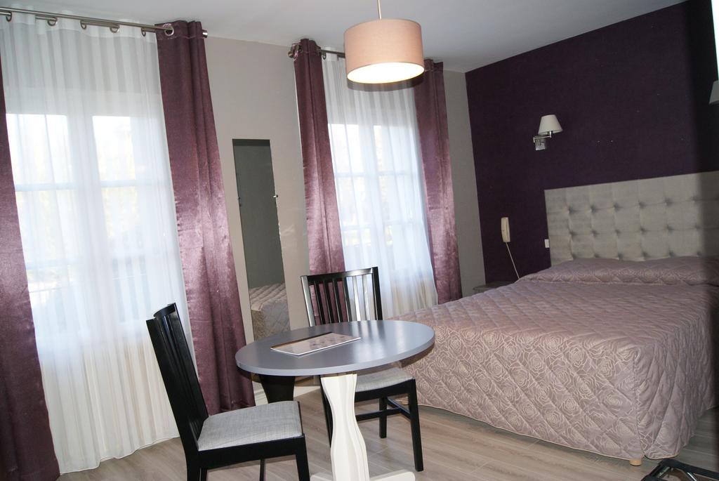 Logis Hotel Restaurant Des Voyageurs Tarnac Экстерьер фото
